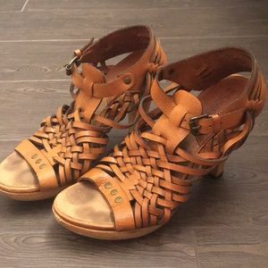 MICHAEL Michael Kors leather wooden sandals 7.5